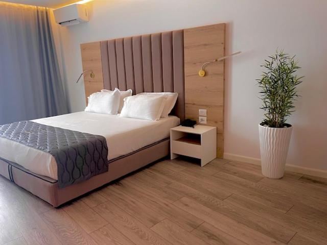 Ebbi Hotel *