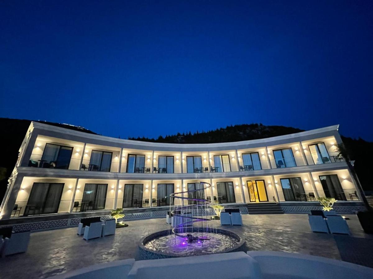 Ebbi Hotel *
